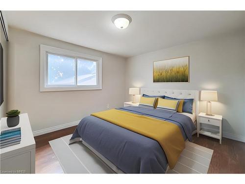 493 Brigadoon Drive, Hamilton, ON - Indoor Photo Showing Bedroom