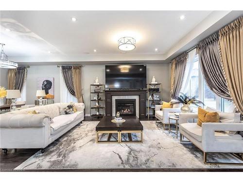 250 Nashville Circle, Hamilton, ON - Indoor Photo Showing Living Room With Fireplace