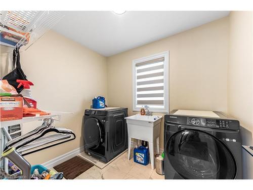82 Optimist Drive, Talbotville, ON - Indoor Photo Showing Laundry Room