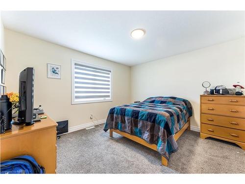 82 Optimist Drive, Talbotville, ON - Indoor Photo Showing Bedroom