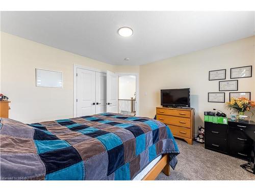 82 Optimist Drive, Talbotville, ON - Indoor Photo Showing Bedroom
