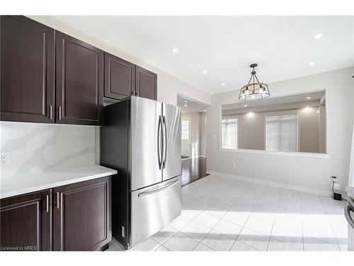 351 Royal West Drive Drive, Brampton, ON - Indoor Photo Showing Kitchen