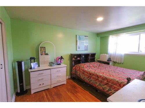 3163 Mallbridge Crescent, Mississauga, ON - Indoor Photo Showing Bedroom