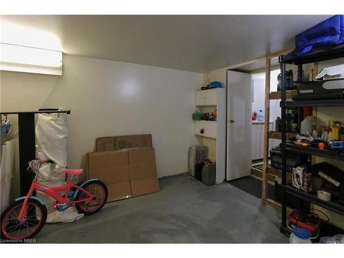 3163 Mallbridge Crescent, Mississauga, ON - Indoor Photo Showing Garage