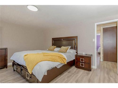 119-51 Paulander Drive, Kitchener, ON - Indoor Photo Showing Bedroom