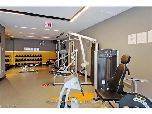 2805-30 Roehampton Avenue, Toronto, ON - Indoor Photo Showing Gym Room