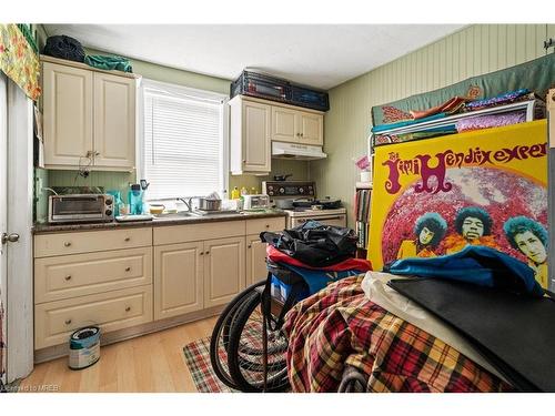207 Beaver Street, Thorold, ON - Indoor Photo Showing Other Room