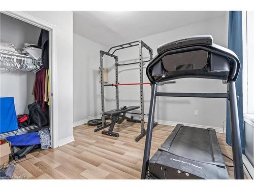 207 Beaver Street, Thorold, ON - Indoor Photo Showing Gym Room