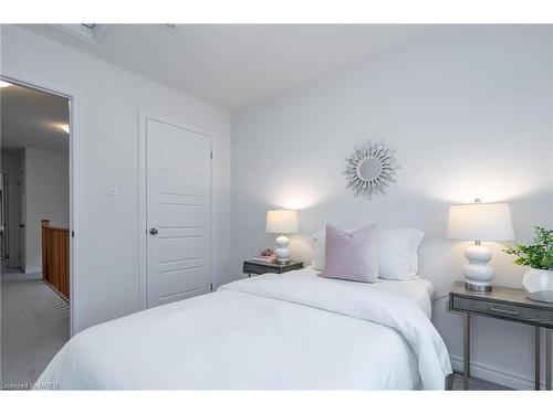 25 Elsegood Drive, Guelph, ON - Indoor Photo Showing Bedroom