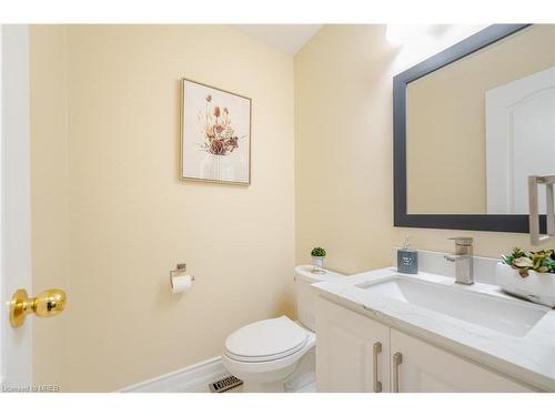 5866 Blue Spruce Avenue, Burlington, ON - Indoor Photo Showing Bathroom