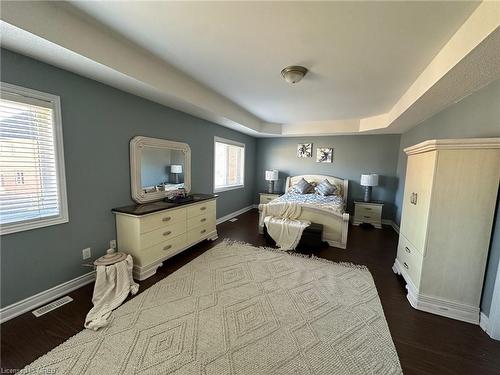 15 Riverglen Street, Brampton, ON - Indoor Photo Showing Bedroom