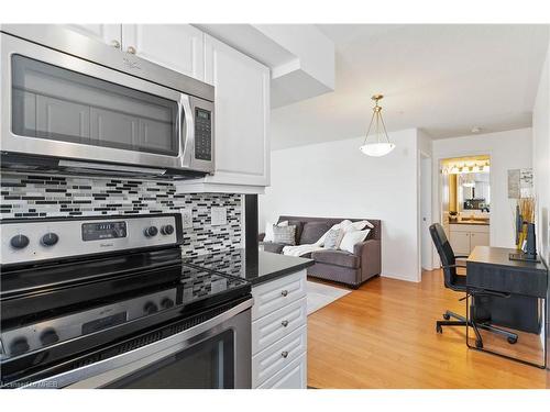 203-1005 Nadalin Heights, Milton, ON - Indoor Photo Showing Kitchen