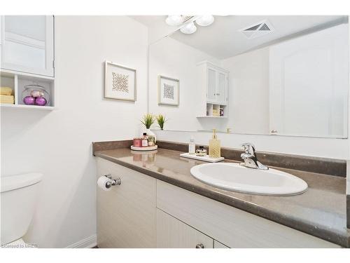 203-1005 Nadalin Heights, Milton, ON - Indoor Photo Showing Bathroom