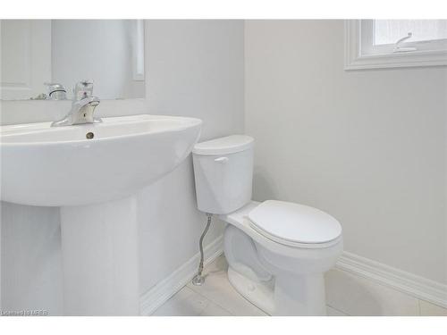 121 Sunflower Place, Welland, ON - Indoor Photo Showing Bathroom