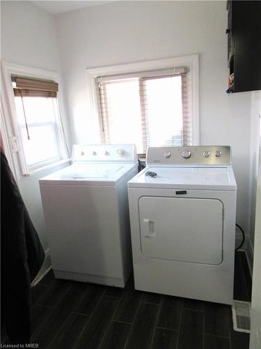 333 Albert Street, Oshawa, ON - Indoor Photo Showing Laundry Room