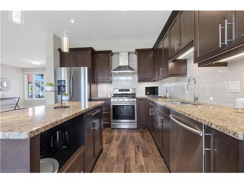 533 Sophia Crescent, London, ON - Indoor Photo Showing Kitchen With Upgraded Kitchen