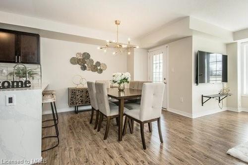 38-420 Linden Drive, Cambridge, ON - Indoor Photo Showing Dining Room