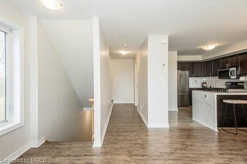 38-420 Linden Drive, Cambridge, ON - Indoor Photo Showing Kitchen