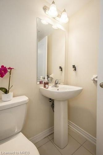 38-420 Linden Drive, Cambridge, ON - Indoor Photo Showing Bathroom