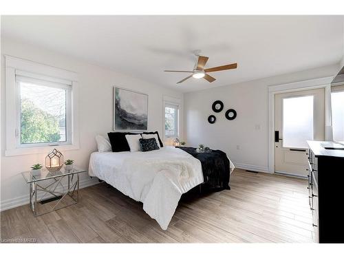 57 Berry Avenue, Hamilton, ON - Indoor Photo Showing Bedroom