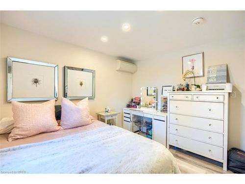 18 Ewing Street, Georgetown, ON - Indoor Photo Showing Bedroom