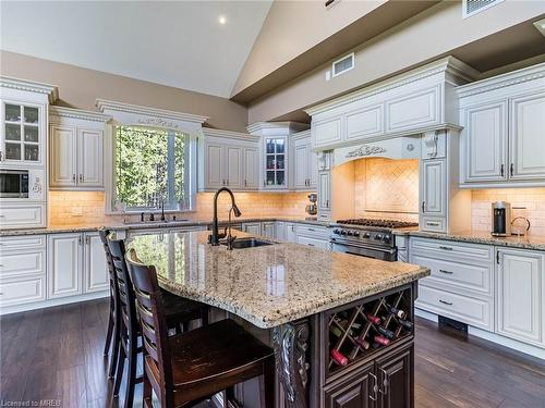 18873 Heartlake Road, Caledon, ON - Indoor Photo Showing Kitchen With Upgraded Kitchen