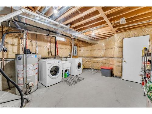3677 Freeman Terrace, Mississauga, ON - Indoor Photo Showing Laundry Room
