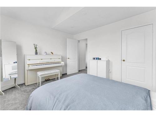 3677 Freeman Terrace, Mississauga, ON - Indoor Photo Showing Bedroom