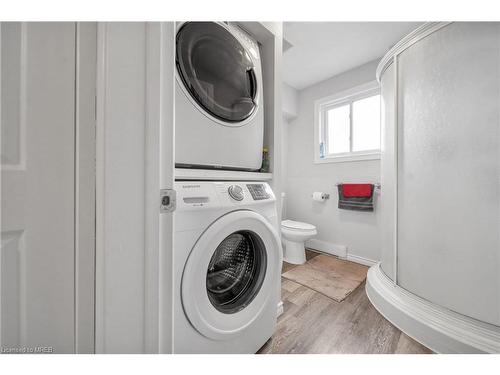 14 Tutton Place, Cambridge, ON - Indoor Photo Showing Laundry Room