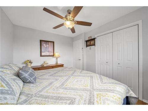 14 Tutton Place, Cambridge, ON - Indoor Photo Showing Bedroom