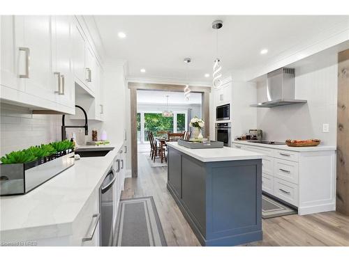 1012 Mill Street, Muskoka Lakes, ON - Indoor Photo Showing Kitchen With Upgraded Kitchen