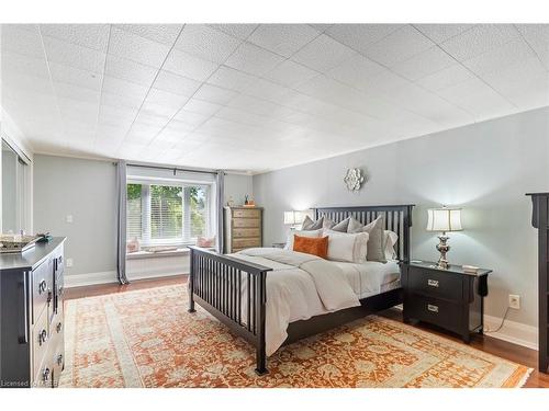 1012 Mill Street, Muskoka Lakes, ON - Indoor Photo Showing Bedroom