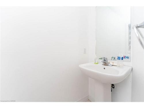 30-520 Grey Street Street, Brantford, ON - Indoor Photo Showing Bathroom
