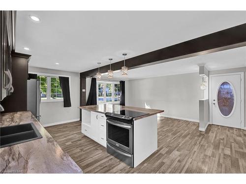 329 Collins Drive, Orillia, ON - Indoor Photo Showing Kitchen With Double Sink