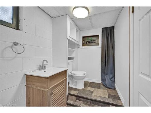 329 Collins Drive, Orillia, ON - Indoor Photo Showing Bathroom