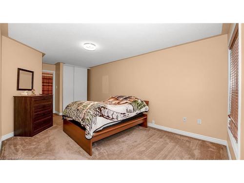 1530 Portsmouth Place, Mississauga, ON - Indoor Photo Showing Bedroom