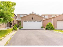 4007 Chicory Court  Mississauga, ON L5C 3S8