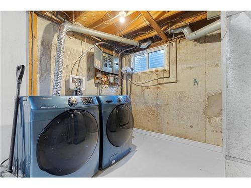 23 Wellesley Crescent, London, ON - Indoor Photo Showing Laundry Room