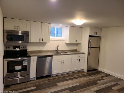 75 Pepperwood Crescent, Kitchener, ON - Indoor Photo Showing Kitchen With Double Sink