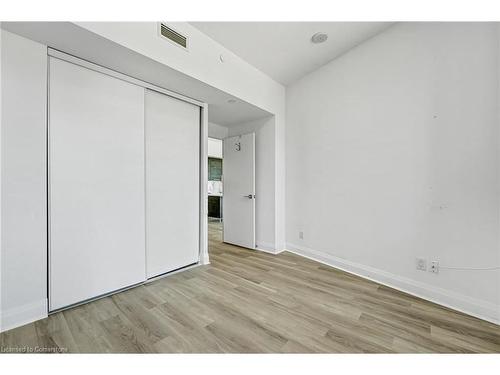 2209-36 Park Lawn Road, Toronto, ON - Indoor Photo Showing Other Room