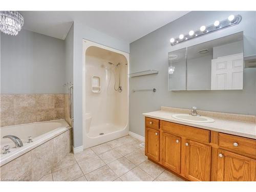 11816 Boulder Crescent, Windsor, ON - Indoor Photo Showing Bathroom