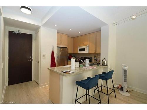 1507-85 Bloor Street E, Toronto, ON - Indoor Photo Showing Kitchen