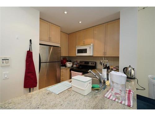 1507-85 Bloor Street E, Toronto, ON - Indoor Photo Showing Kitchen