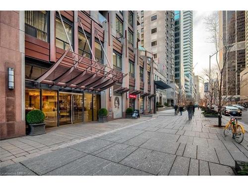 1507-85 Bloor Street E, Toronto, ON - Outdoor With Facade