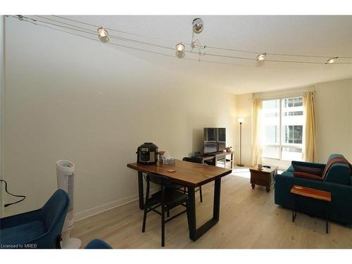 1507-85 Bloor Street E, Toronto, ON - Indoor Photo Showing Other Room