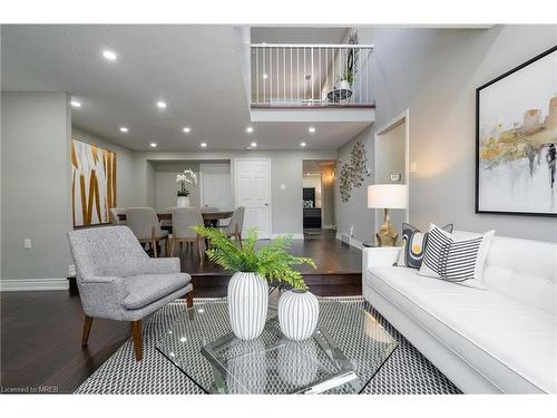 6-460 Beechwood Place, Waterloo, ON - Indoor Photo Showing Living Room