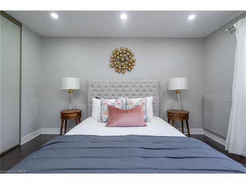 6-460 Beechwood Place, Waterloo, ON - Indoor Photo Showing Bedroom