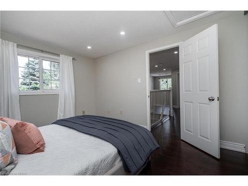 6-460 Beechwood Place, Waterloo, ON - Indoor Photo Showing Bedroom