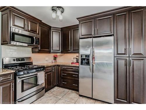 100 Acorn Way, Cambridge, ON - Indoor Photo Showing Kitchen