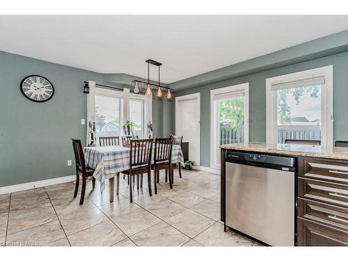 100 Acorn Way, Cambridge, ON - Indoor Photo Showing Dining Room